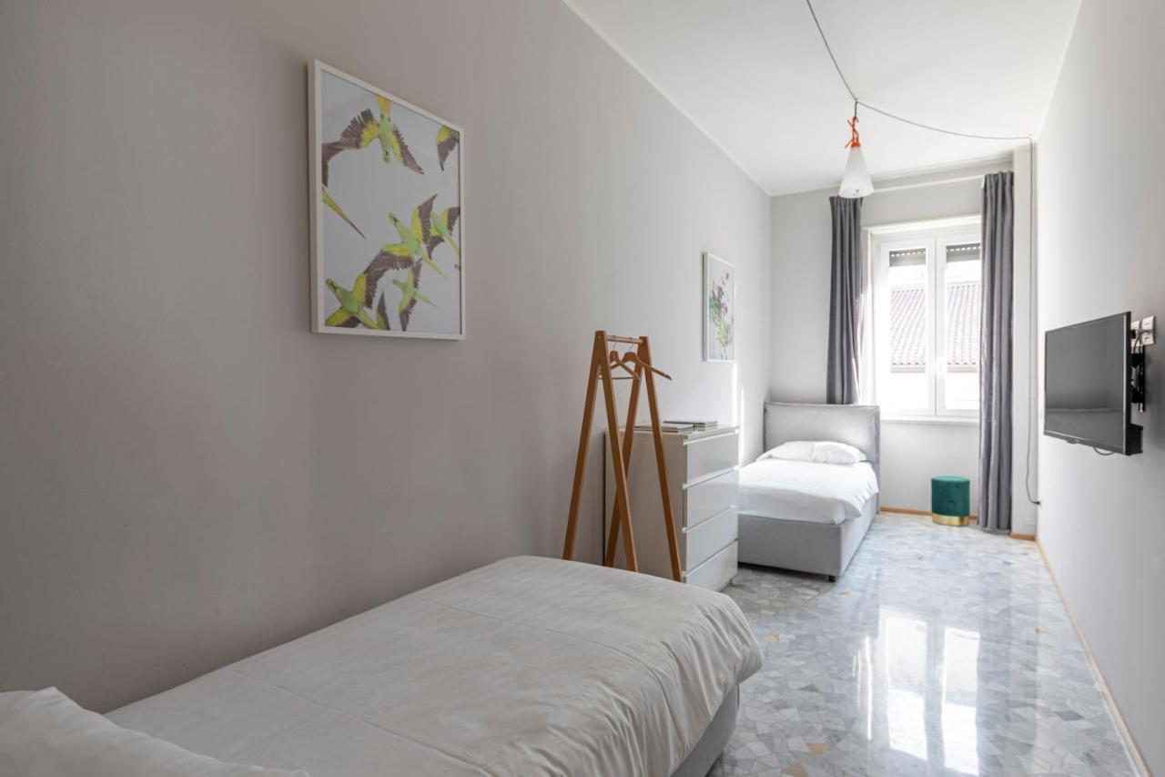 Duomo Big Apartment Мілан Екстер'єр фото
